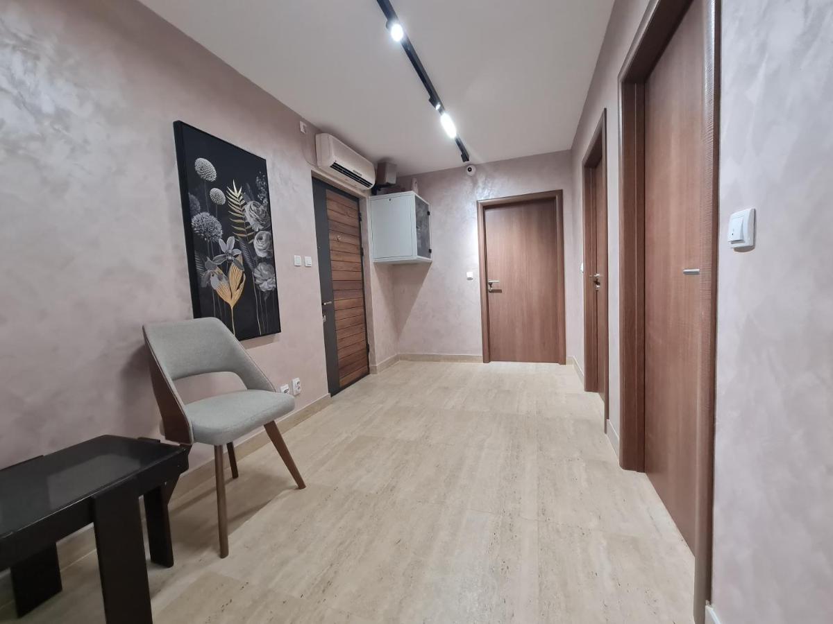 Airport Molko Apartments Surčin Extérieur photo