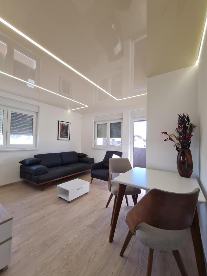 Airport Molko Apartments Surčin Extérieur photo