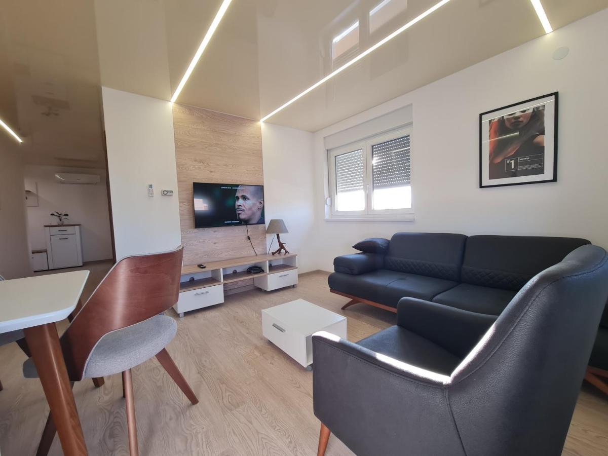 Airport Molko Apartments Surčin Extérieur photo