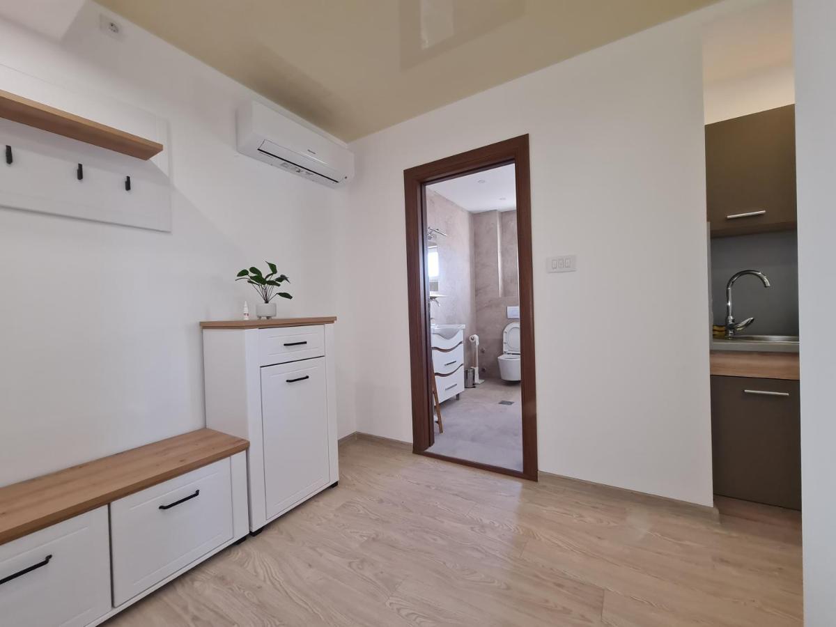 Airport Molko Apartments Surčin Extérieur photo