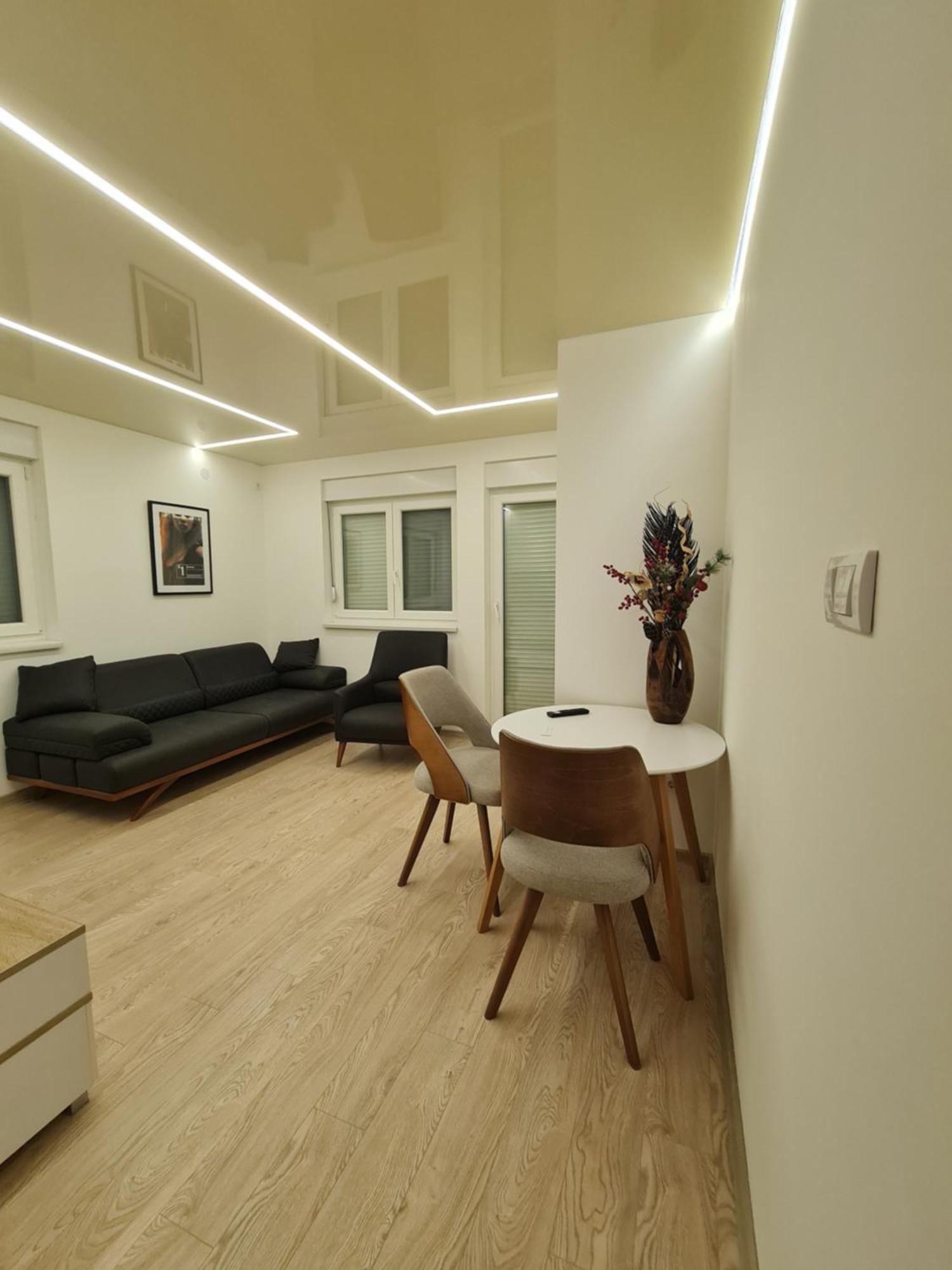 Airport Molko Apartments Surčin Extérieur photo