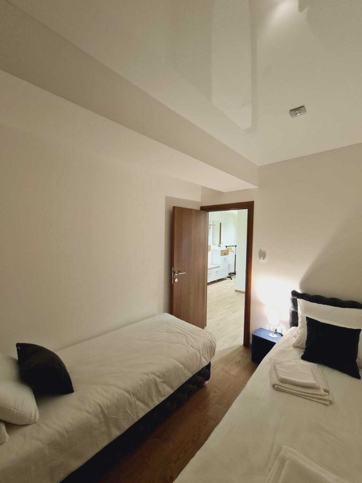 Airport Molko Apartments Surčin Extérieur photo