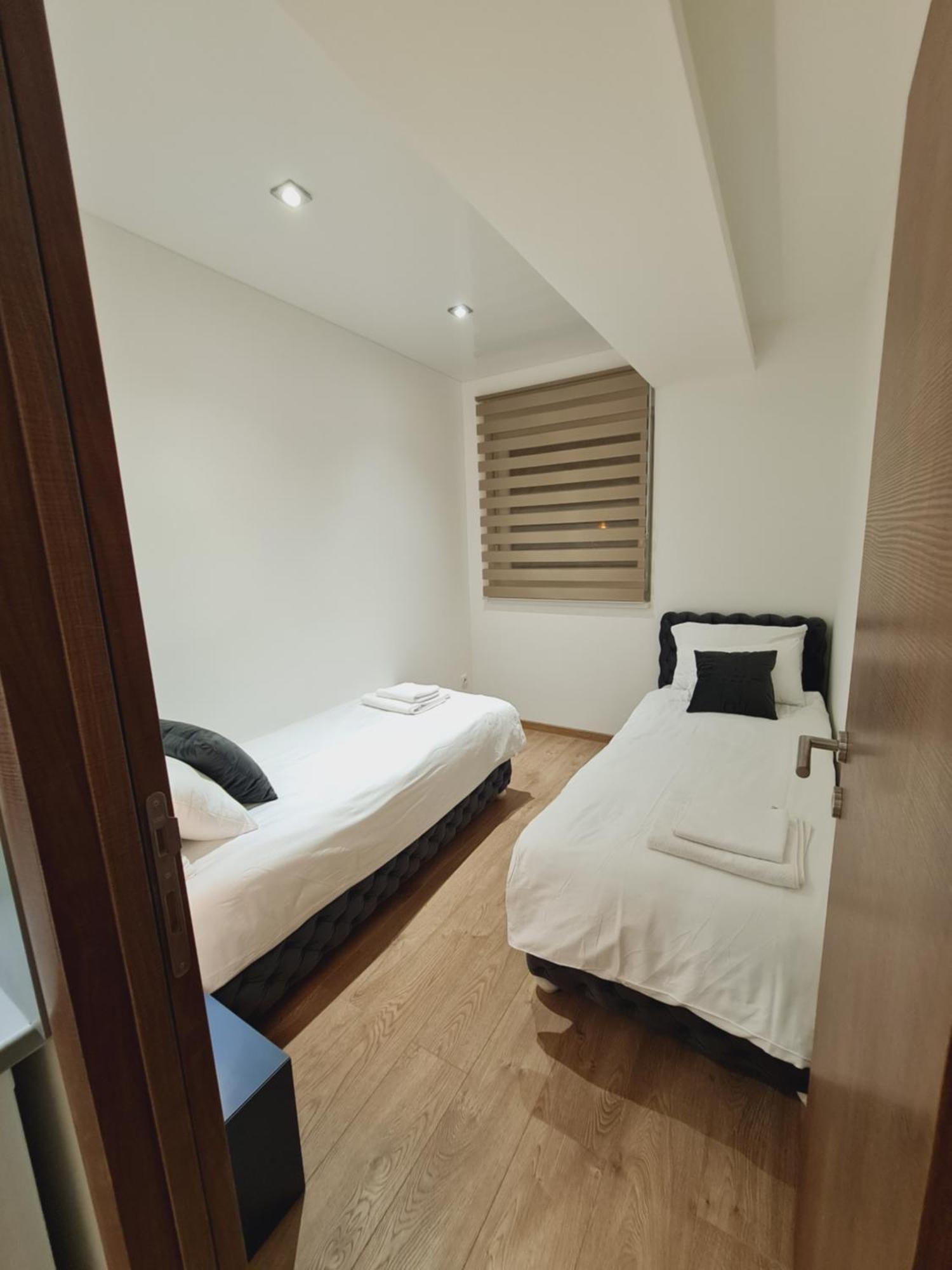 Airport Molko Apartments Surčin Extérieur photo