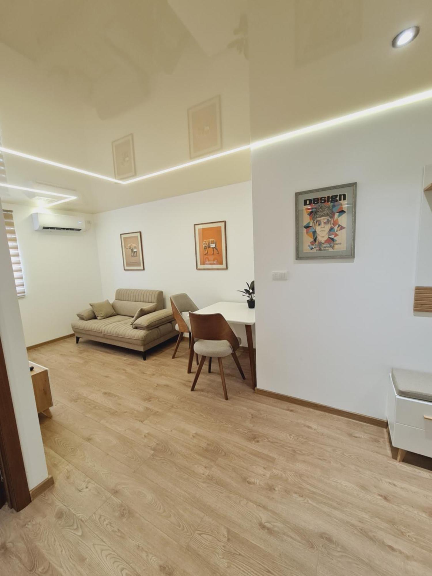 Airport Molko Apartments Surčin Extérieur photo